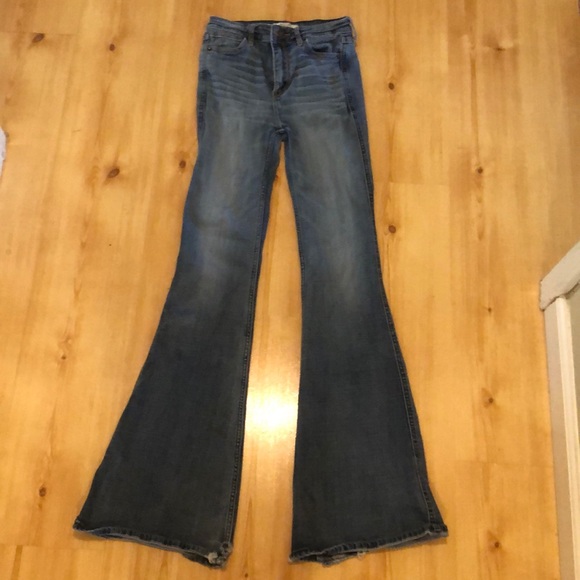 Abercrombie & Fitch Flare Jeans - Picture 3 of 3